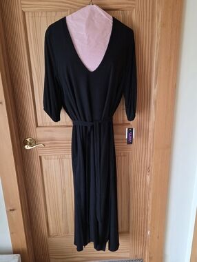 Suzanne Somers Versitile Black Linen Dress with Tie Front V Neck and Side Slits